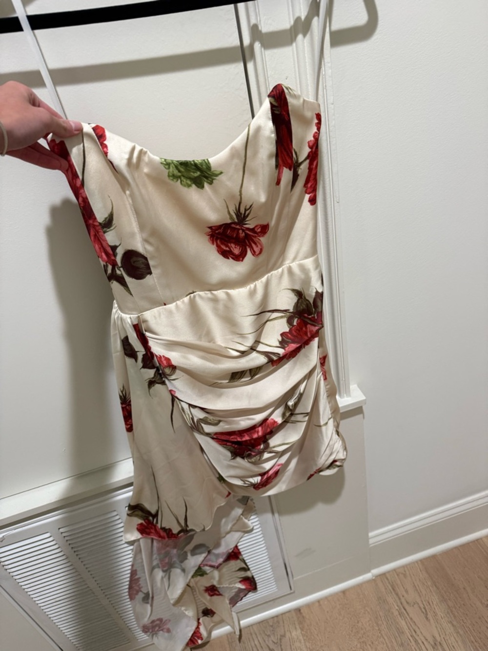 Katie MayIvory Floral Draped Satin Dress Size Small Never Worn